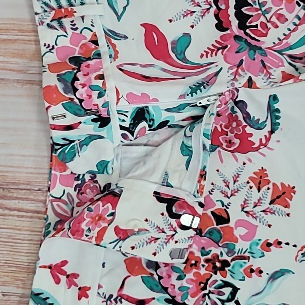 NY&CO 7th Avenue Design Studio Cuffed Shorts - Picture 5 of 11